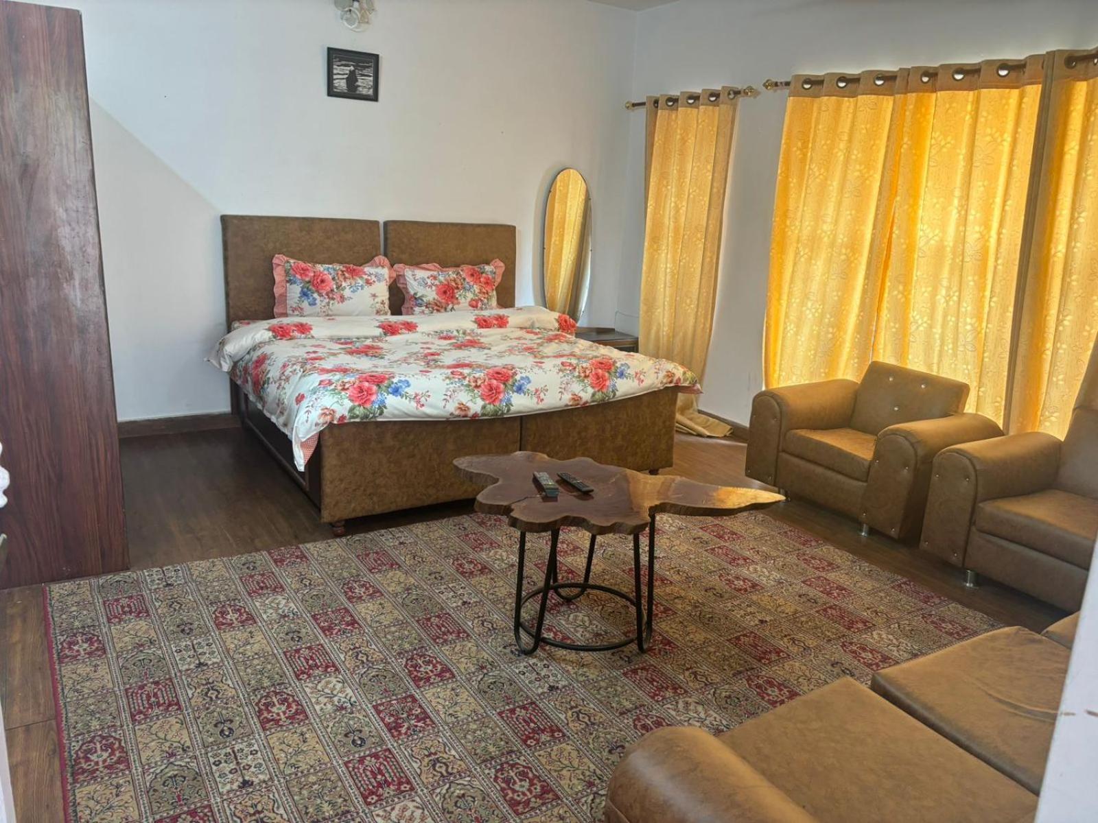5 Bedrooms By Humble Stay קסאולי מראה חיצוני תמונה