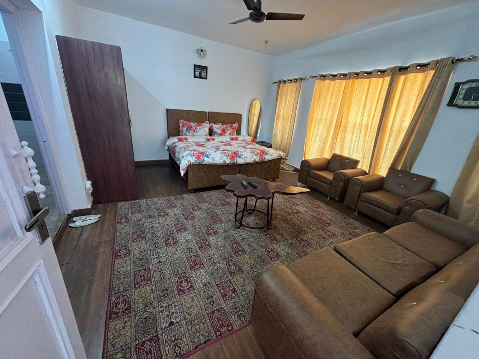 5 Bedrooms By Humble Stay קסאולי מראה חיצוני תמונה